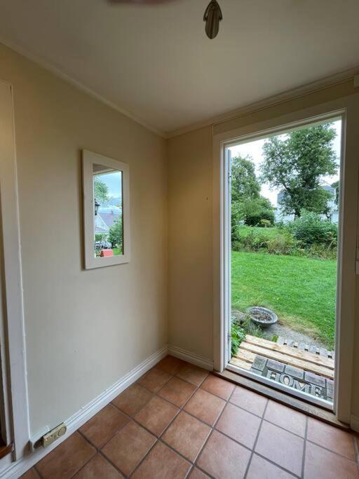 Apartament With Access To Garden, Central, Quiet And With Free Parking Fredrikstad Bagian luar foto