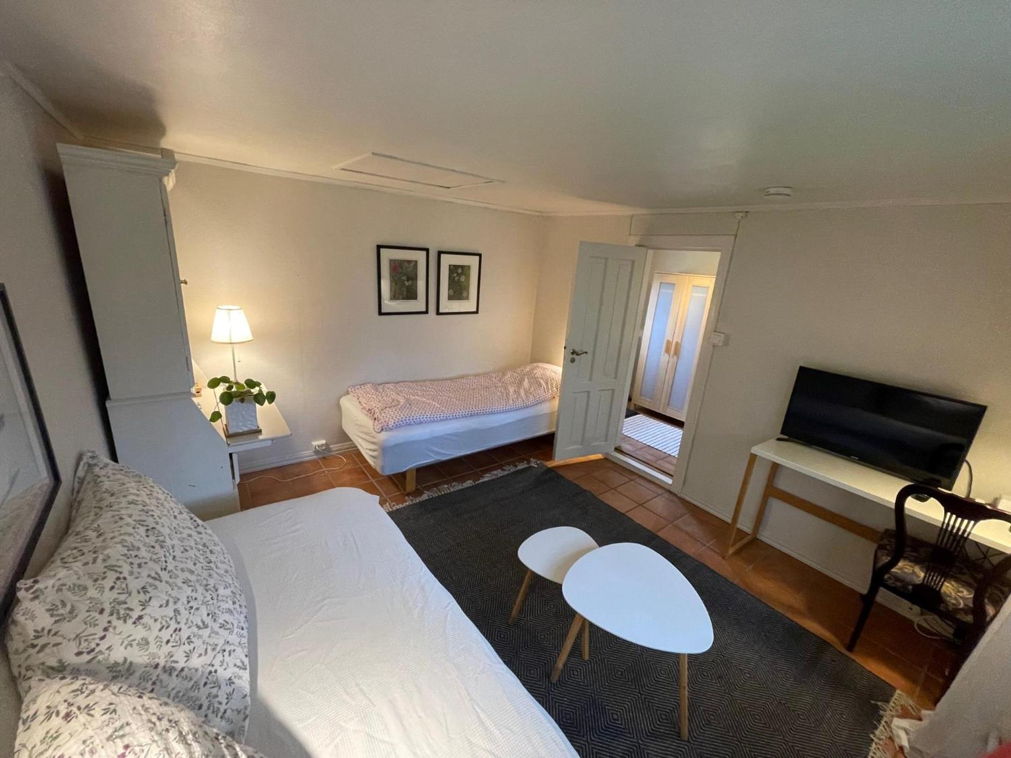 Apartament With Access To Garden, Central, Quiet And With Free Parking Fredrikstad Bagian luar foto